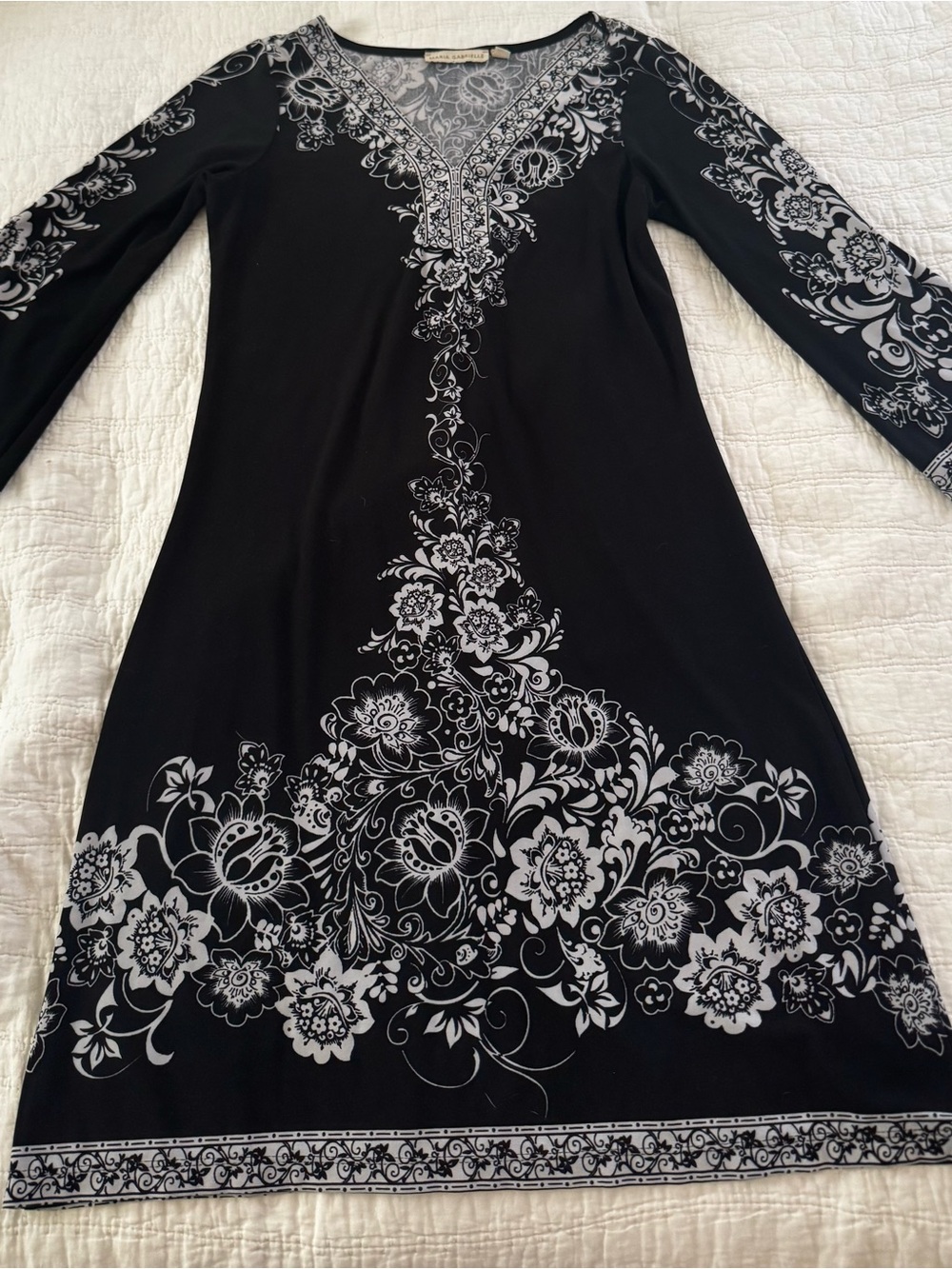 Black Floral-Print V-Neck Long Sleeve Dress
